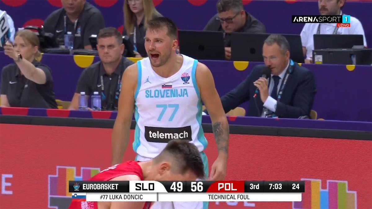 Luka Dončić jurio na sudije na Eurobasketu (5).jpg