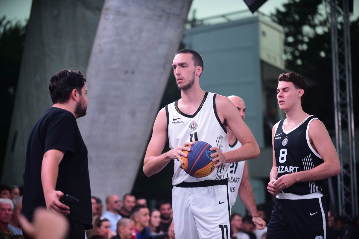 Novi dresovi KK Partizan