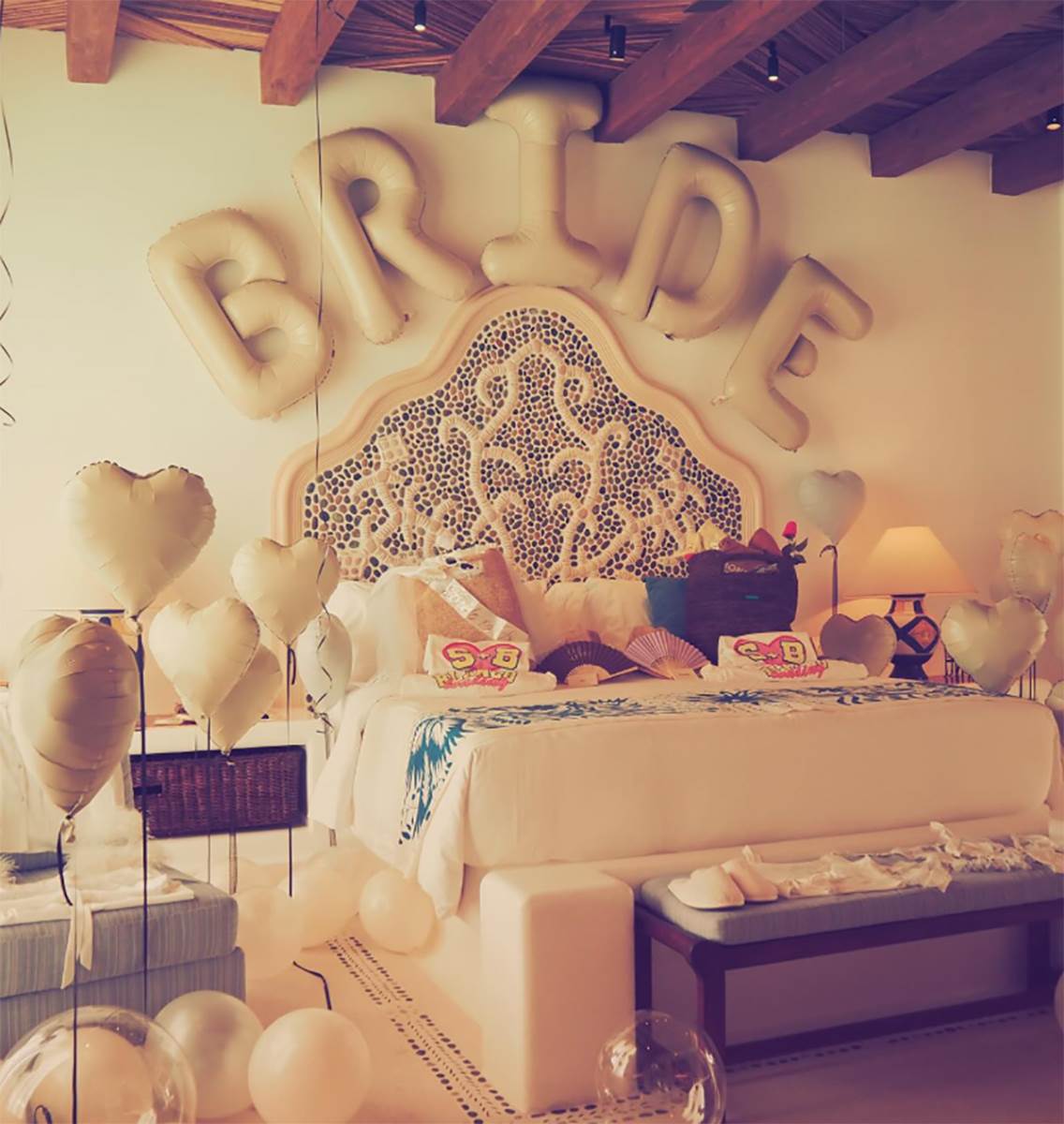 Selena Gomez luduje pred venčanje isplivale slike sa devojačkog putovanja