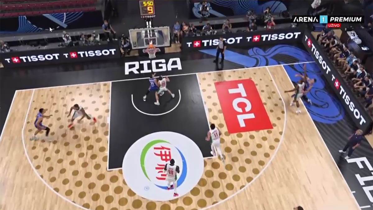 Filip Petrušev izbačen sa meča (4).jpg