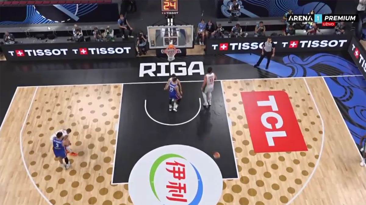 Filip Petrušev izbačen sa meča (7).jpg