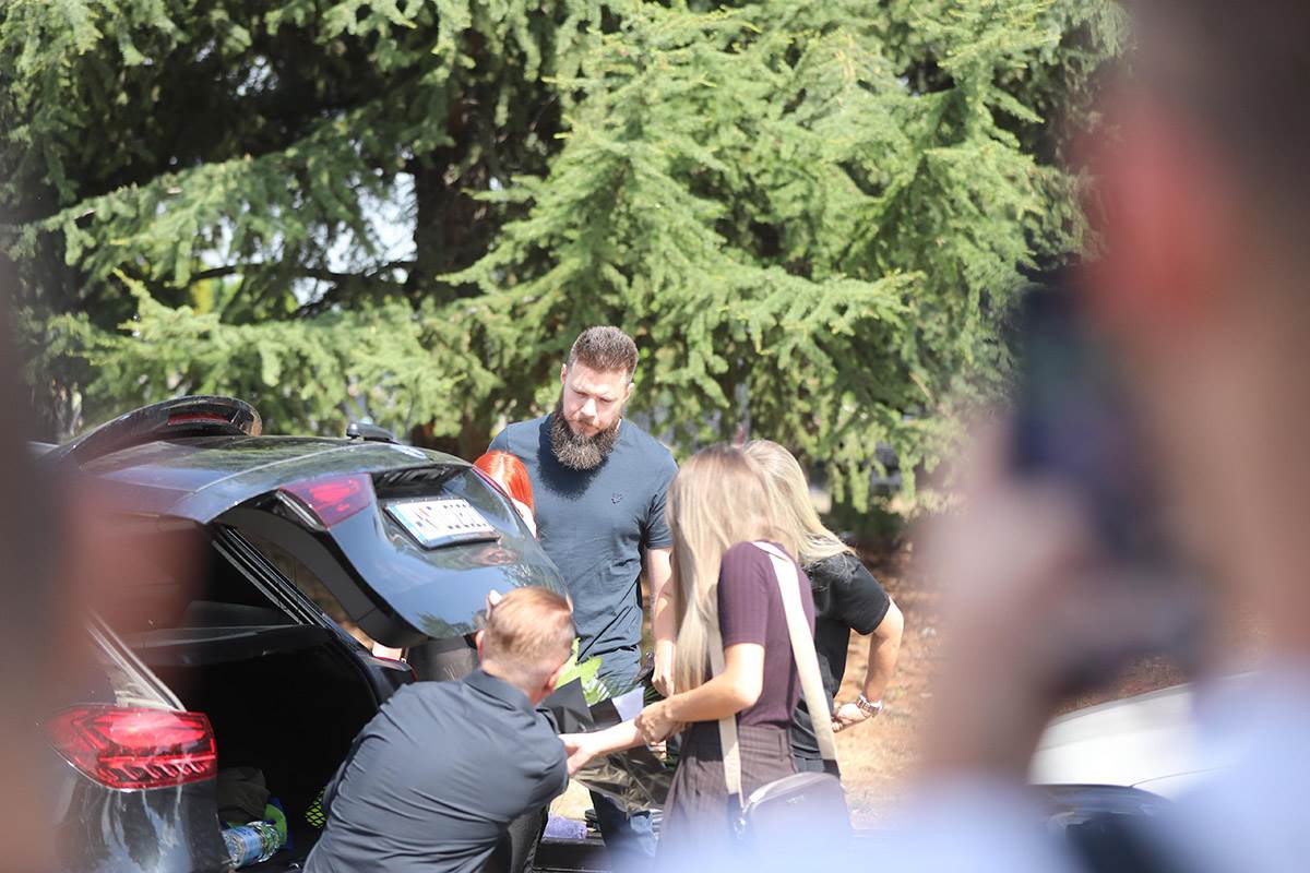 Porodica Popović je stigla na pomen (5).jpg