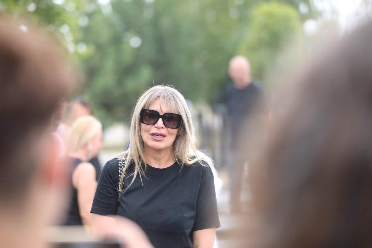 Suzana se u suzama obratila medijima (2).jpg