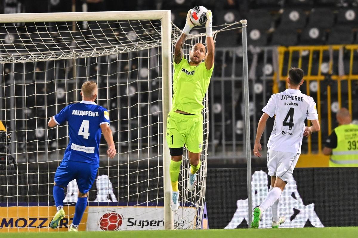 Partizan - Radnik Surdulica  (4).JPG