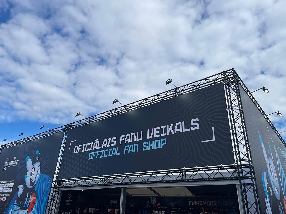 Zvanična prodavnica na Eurobasketu (12).jpg