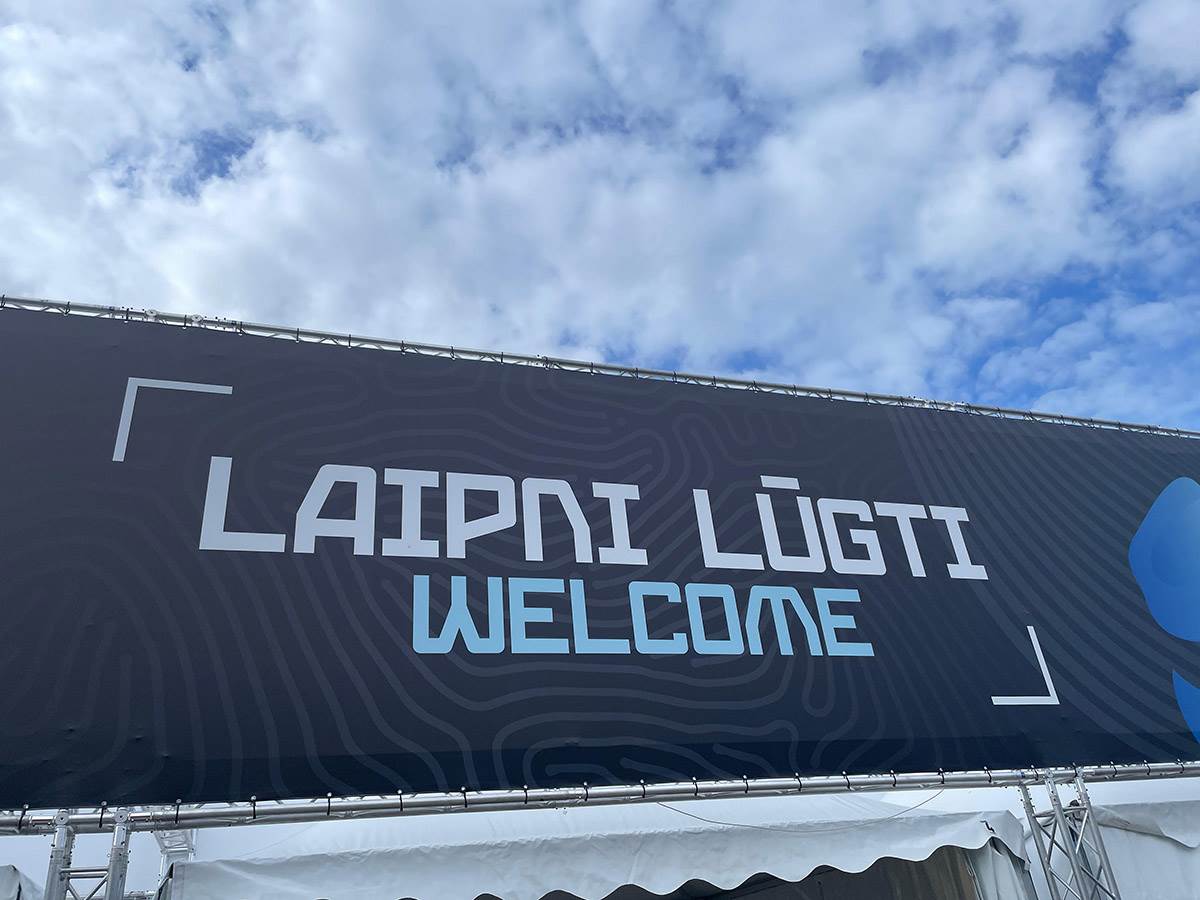 Zvanična prodavnica na Eurobasketu (14).jpg