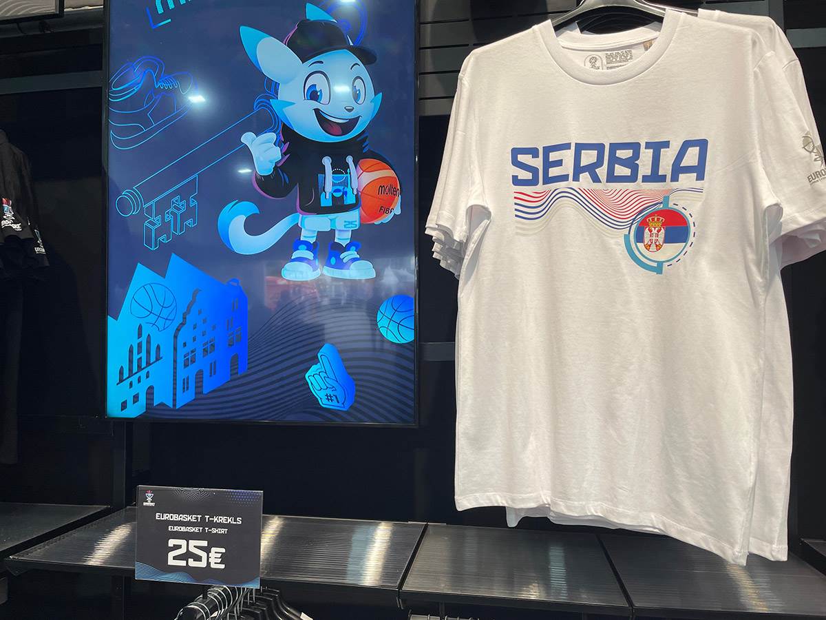Zvanična prodavnica na Eurobasketu (16).jpg