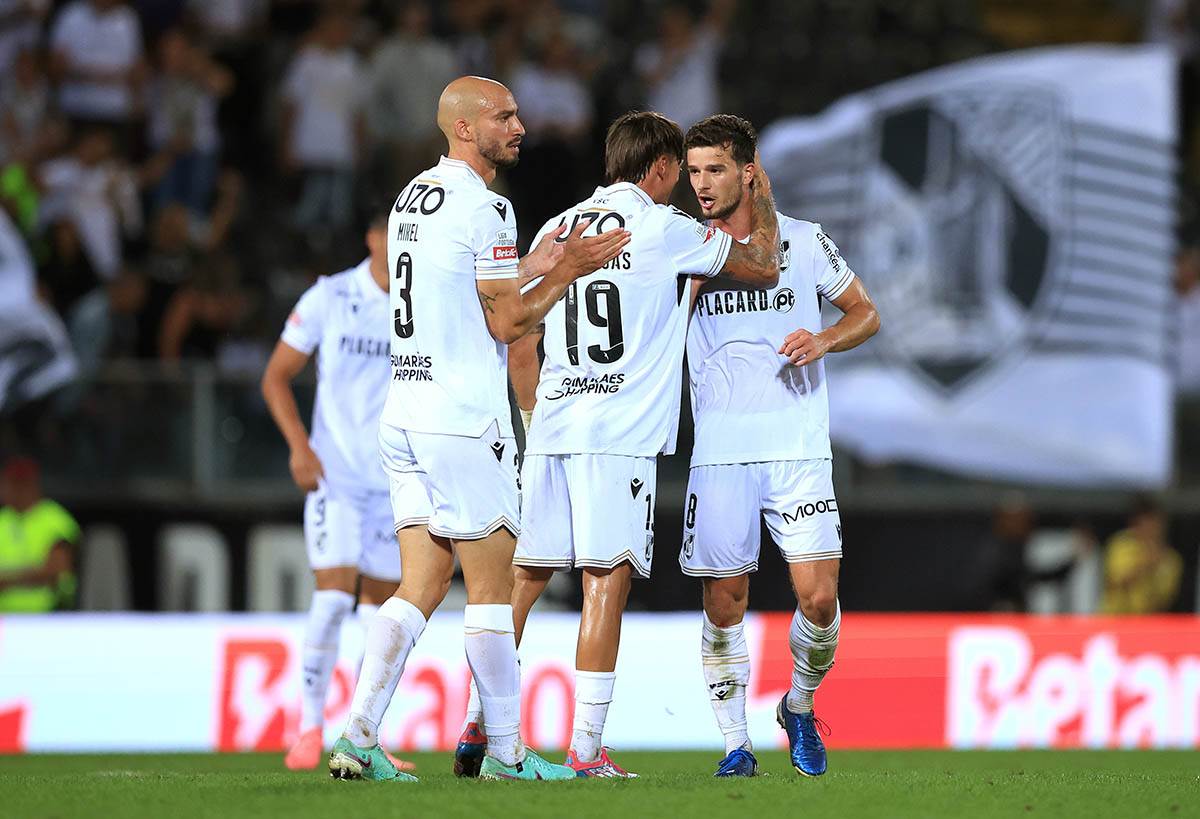 Tomas Hendel slavi gol u Portugalu