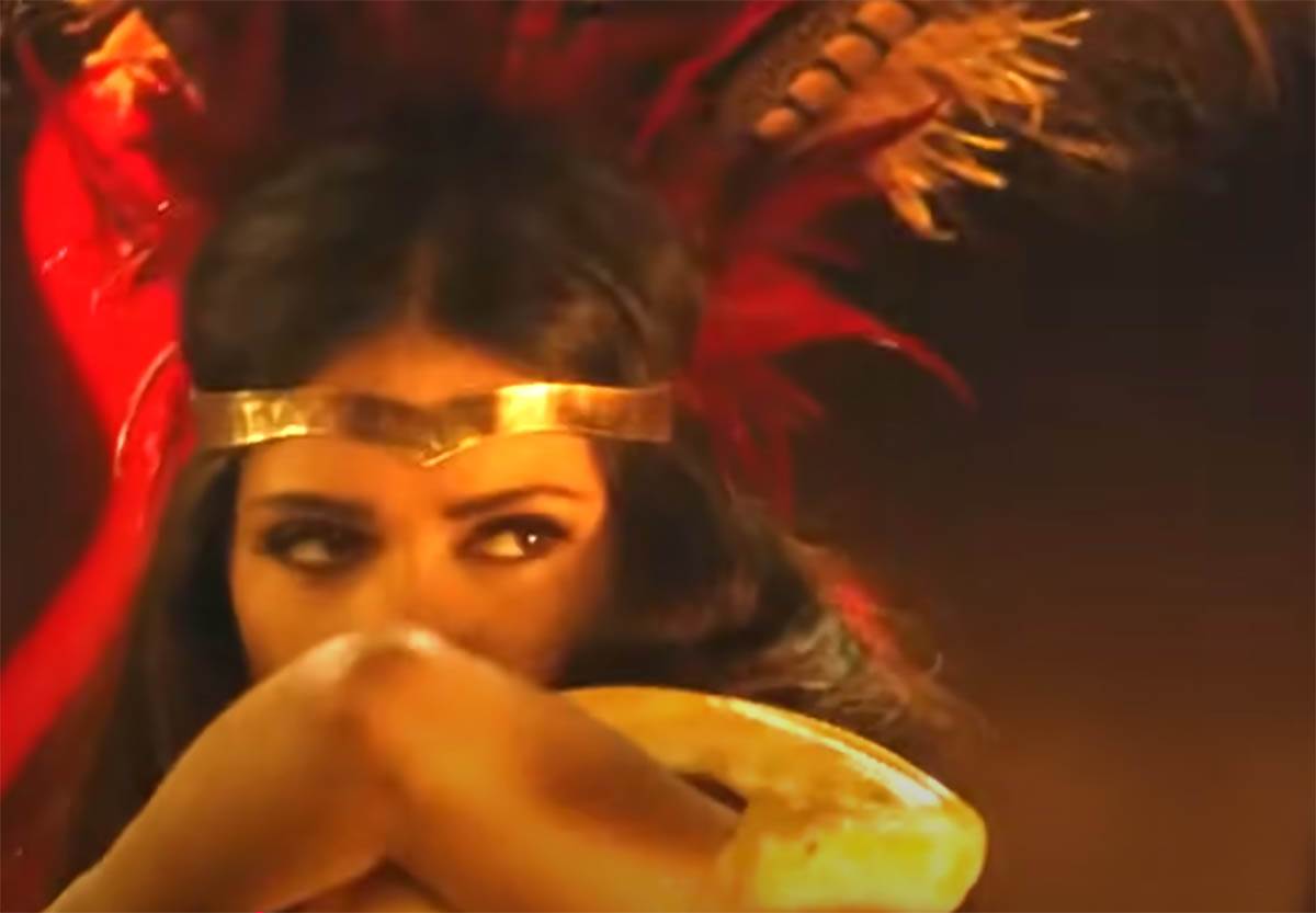 Salma Hajek u filmu Od sumraka do svitanja (7).jpg