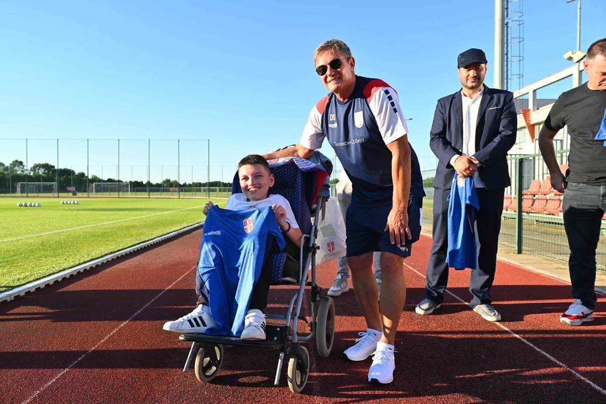 Prvi trening fudbalske reprezentacije Srbije u Staroj Pazovi 4.jpg