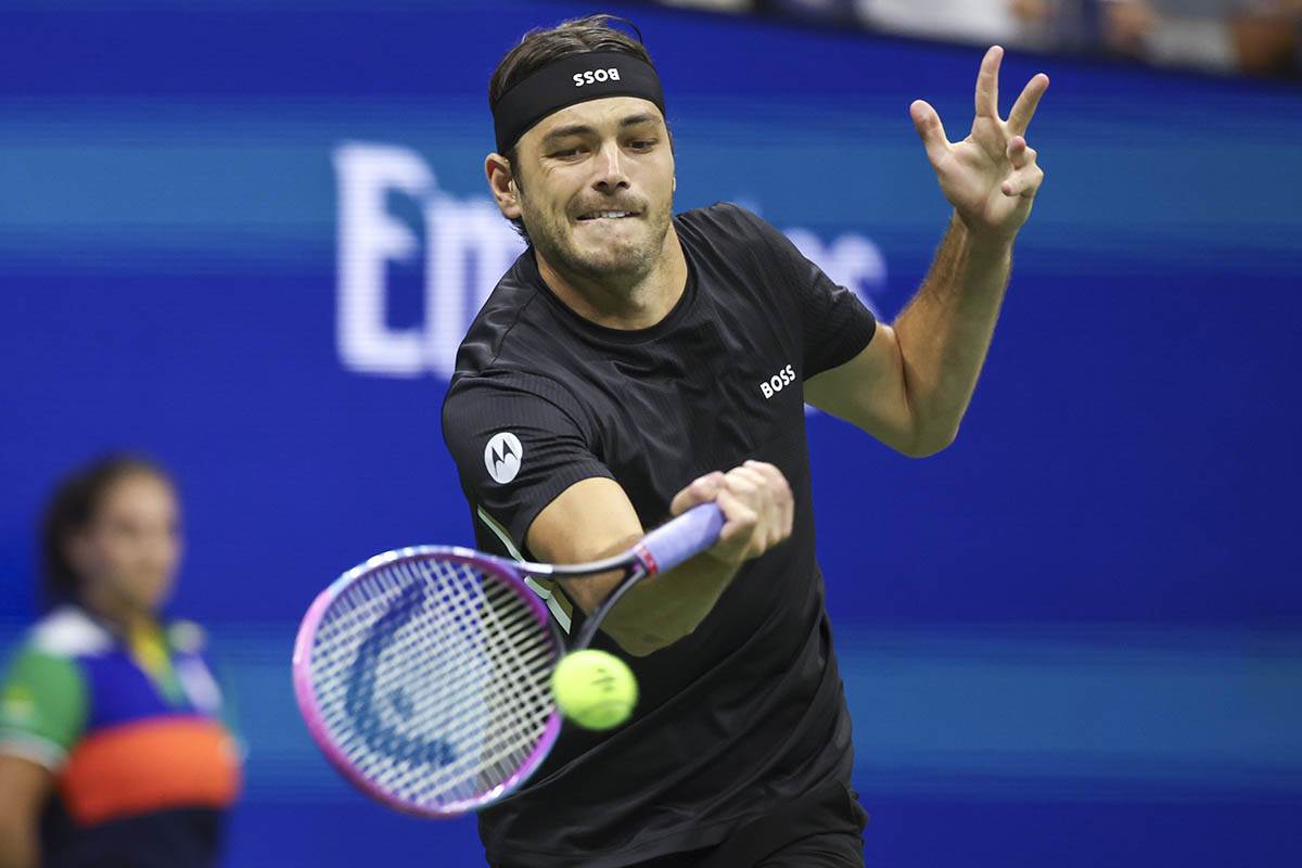 Novak Đoković Tejlor Fric (8).jpg