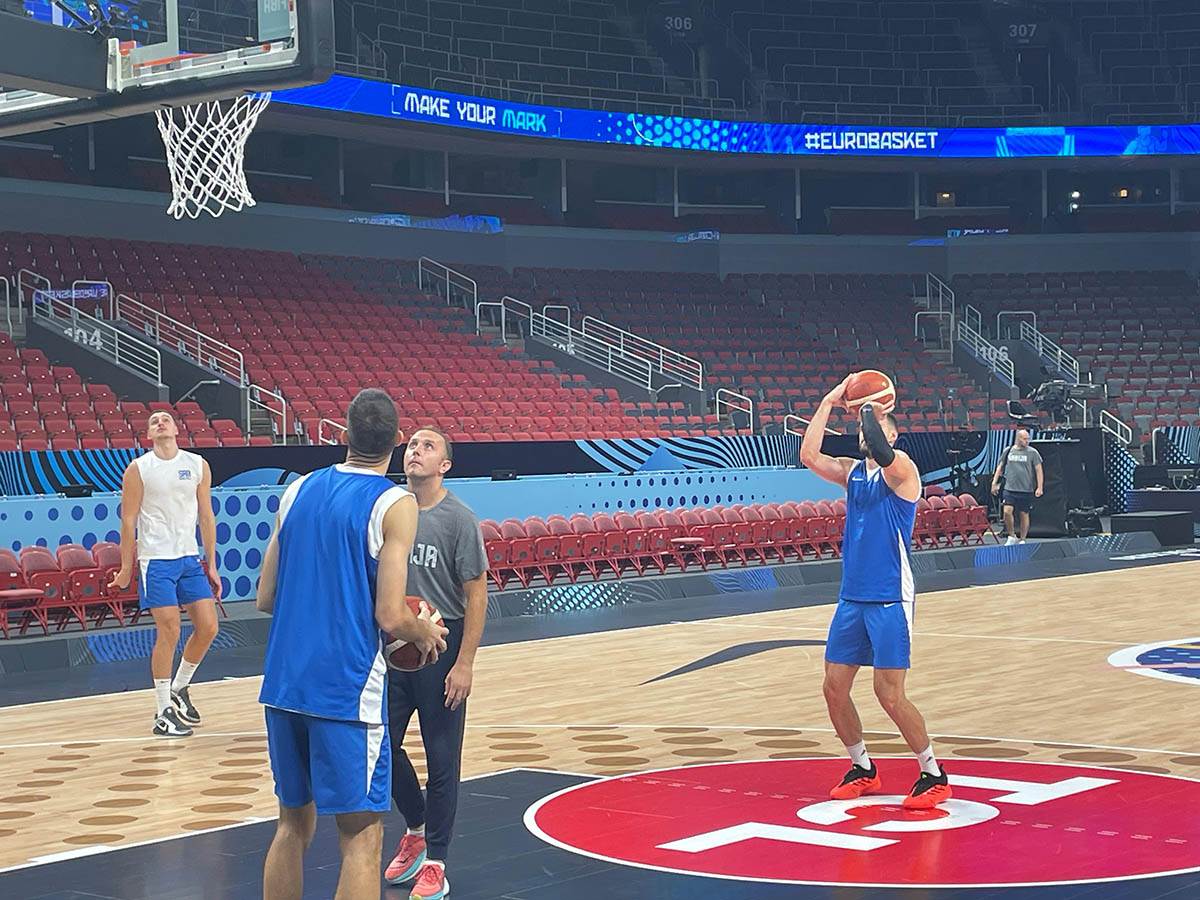 Trening Srbije pred Tursku na dan utakmice (2).jpg