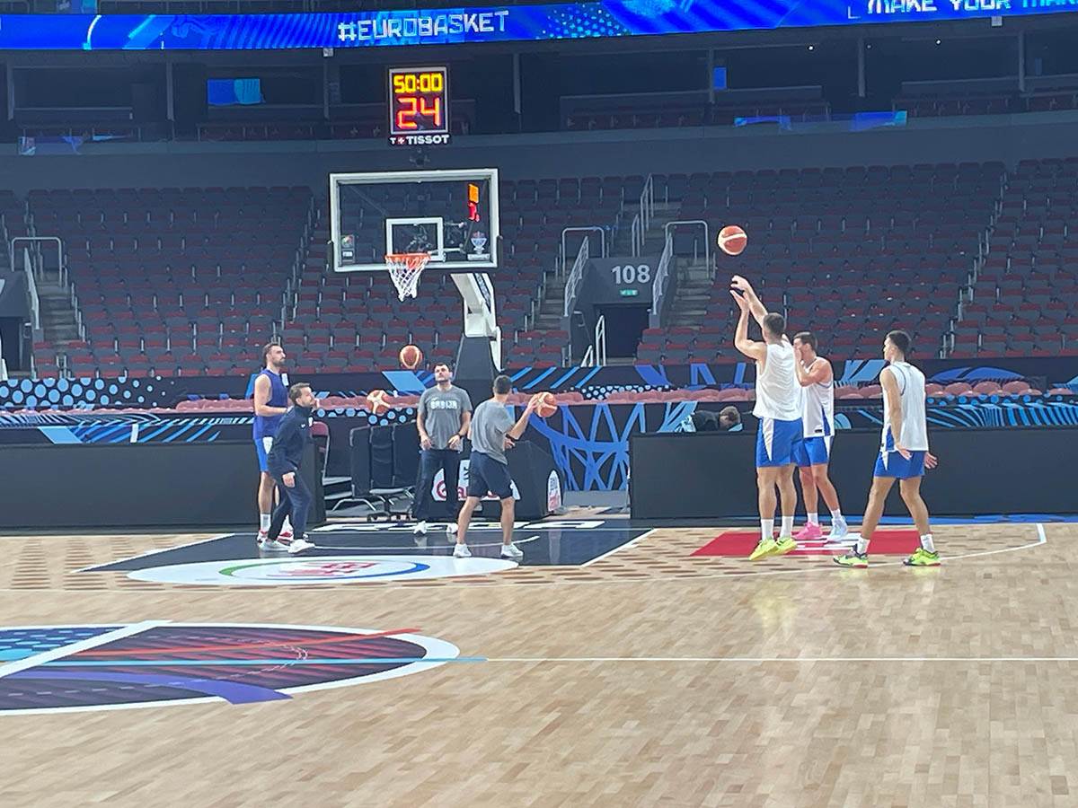 Trening Srbije pred Tursku na dan utakmice (9).jpg