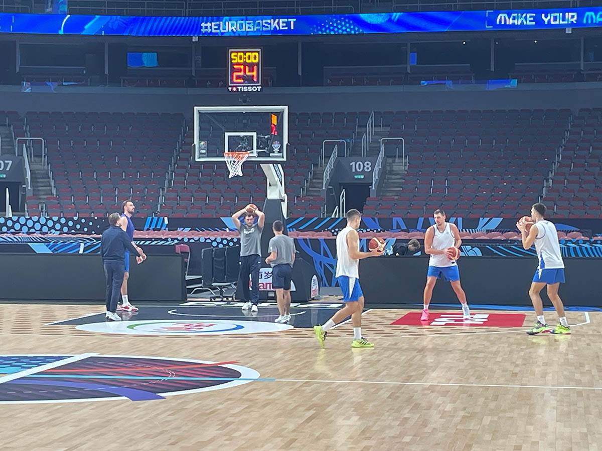 Trening Srbije pred Tursku na dan utakmice (10).jpg