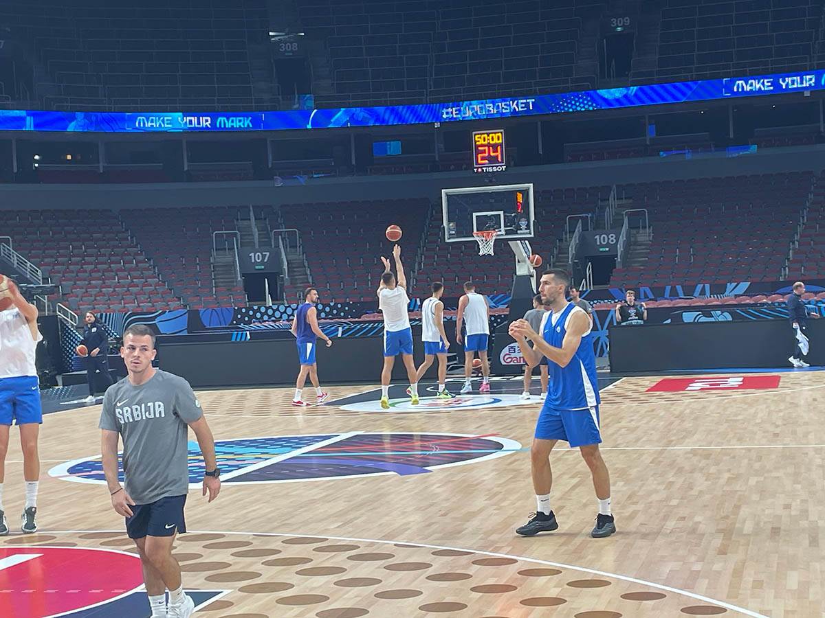 Trening Srbije pred Tursku na dan utakmice (13).jpg