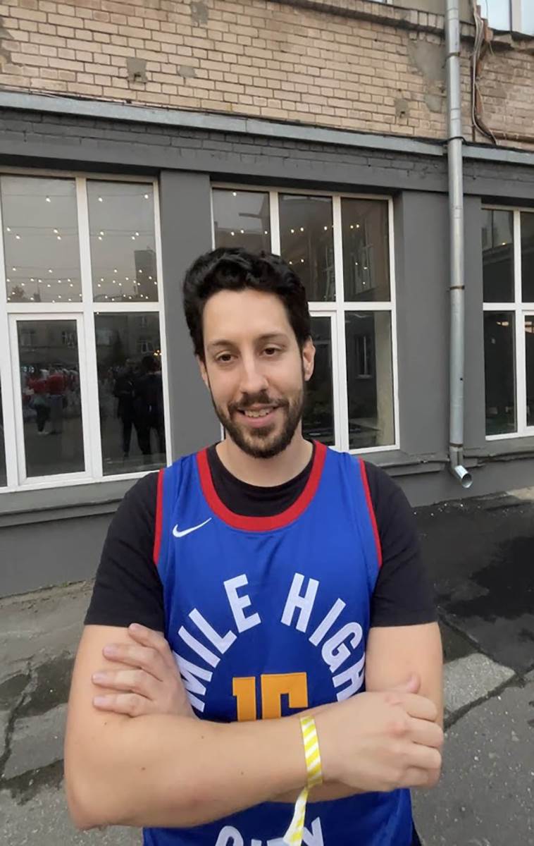 Dvojnik Vase Micića za MONDO (1).jpg