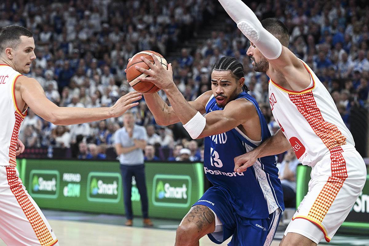 Nikola Vučević (8).jpg