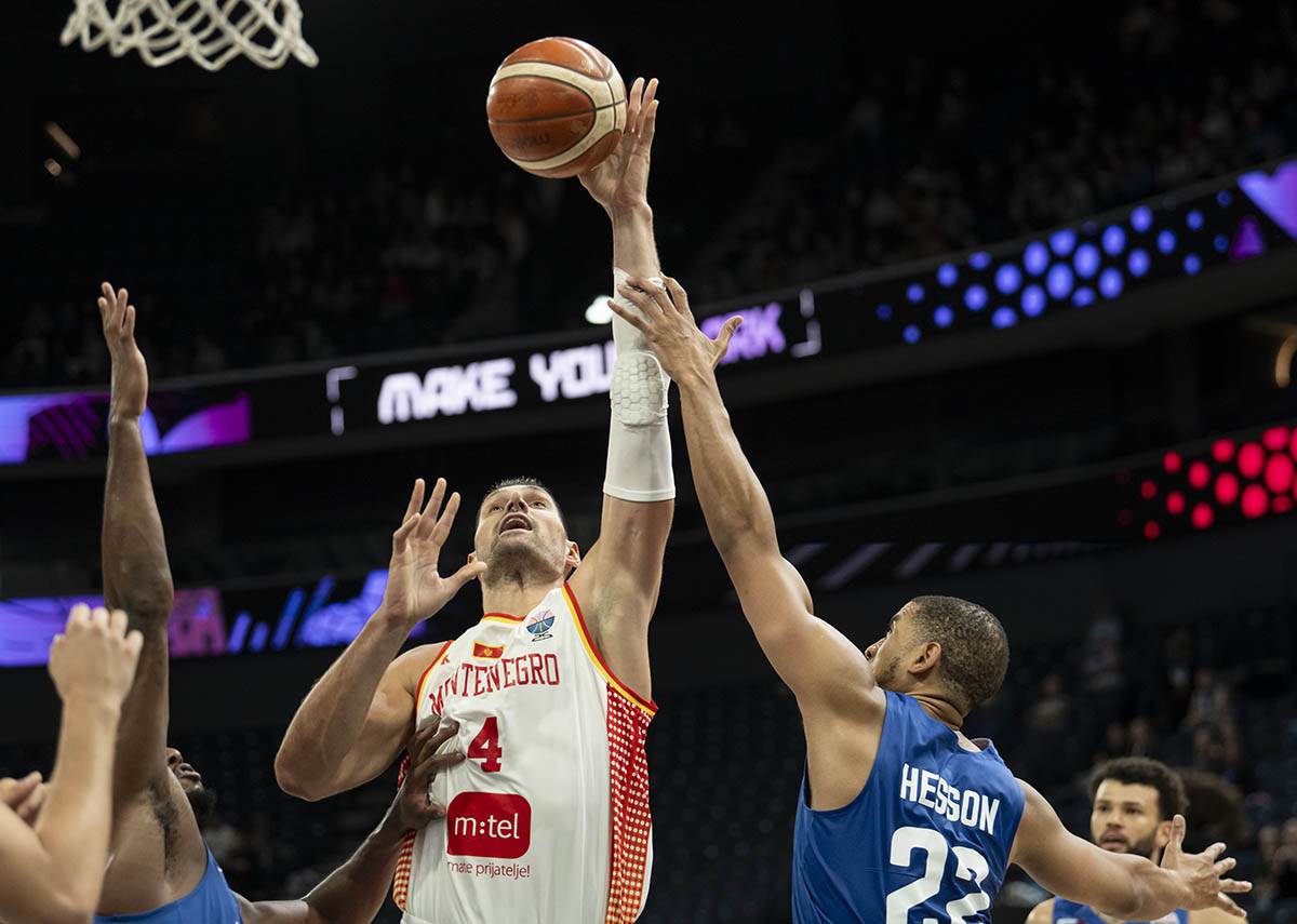 Nikola Vučević (13).jpg