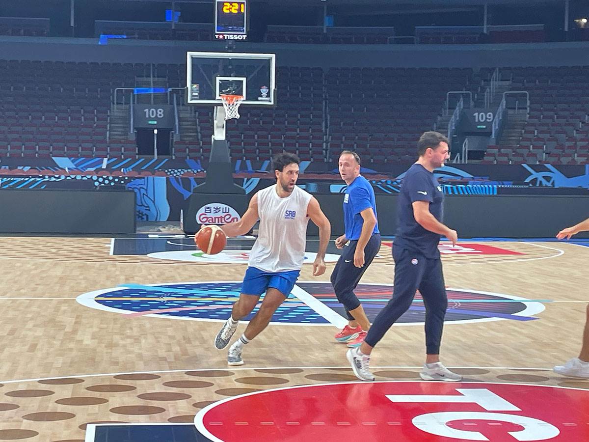 Vasilije Micić trening u Rigi (10).jpg