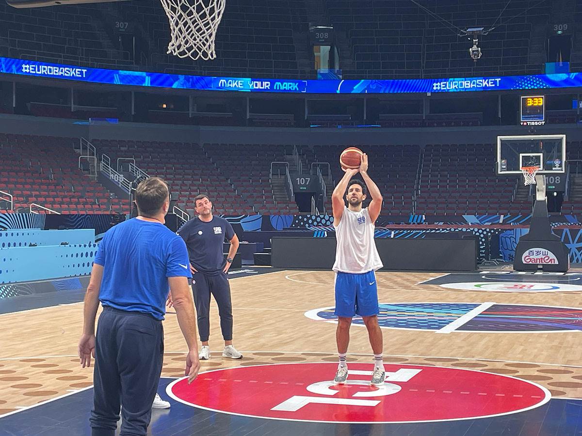 Vasilije Micić trening u Rigi (15).jpg