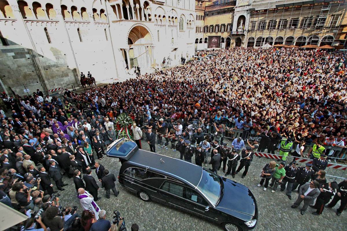 Lučano Pavaroti (7).jpg