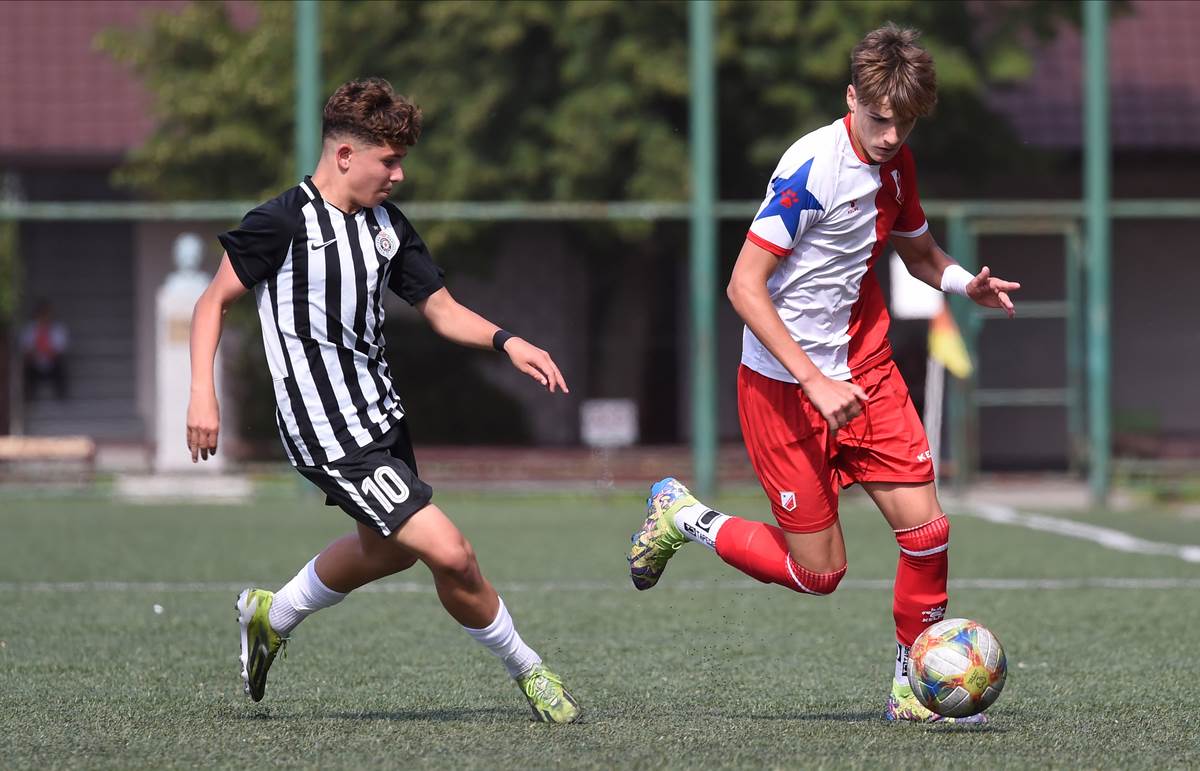 Fudbaler srpskog porekla Vilijam Bili Milvud.