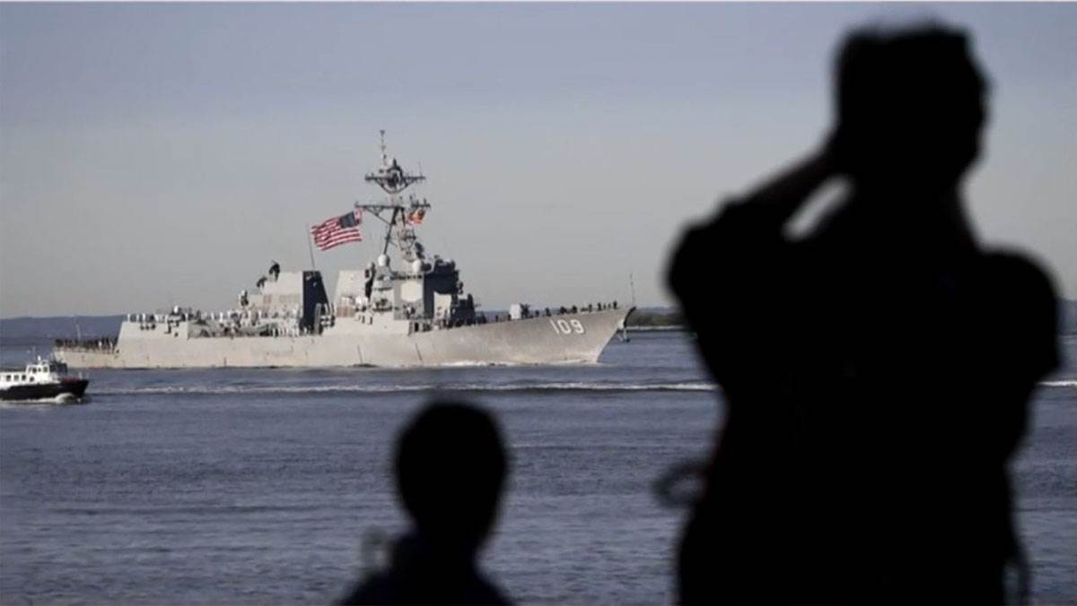 Američki brod (1).jpg