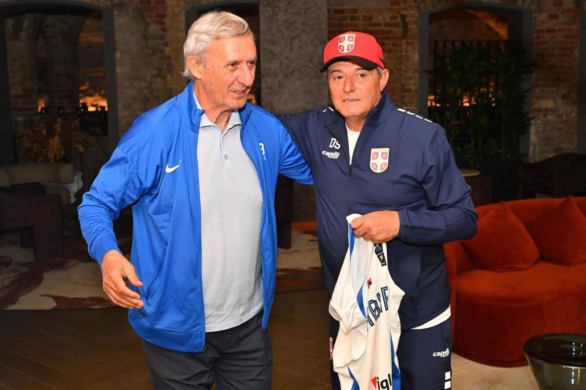 Svetislav Pešić Dragan Stojković Piksi 11.jpg