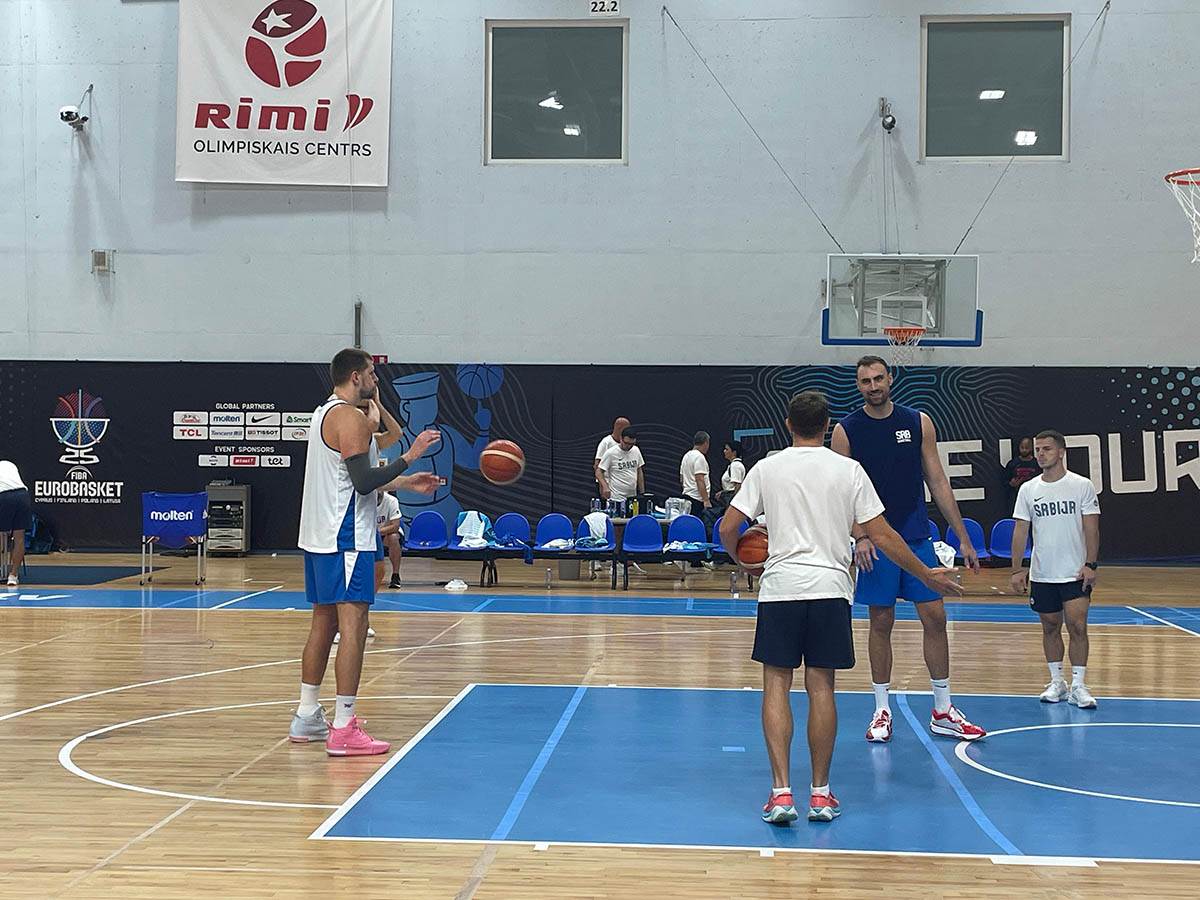 Trening Srbije pred Finsku (10).jpg