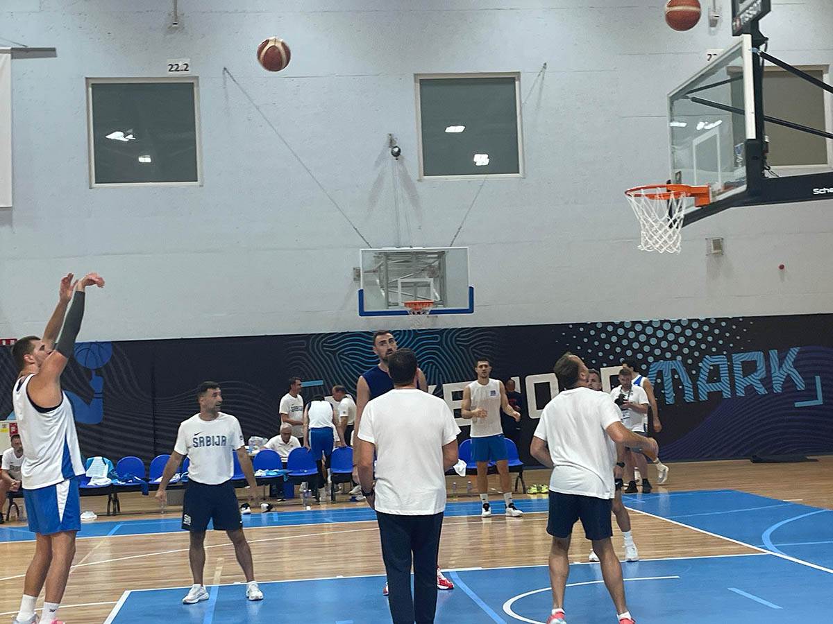 Trening Srbije pred Finsku (19).jpg