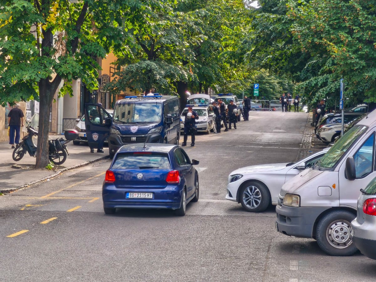 zatvorene ulice zbog odrzavanja Parade ponosa (4).jpeg