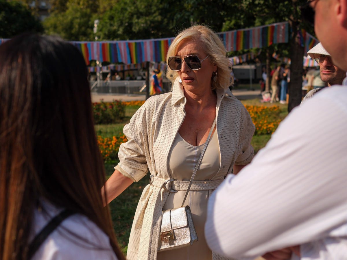 Parada ponosa 2025 - park Manjez okupljanje pred pocetak setnje (4).jpeg