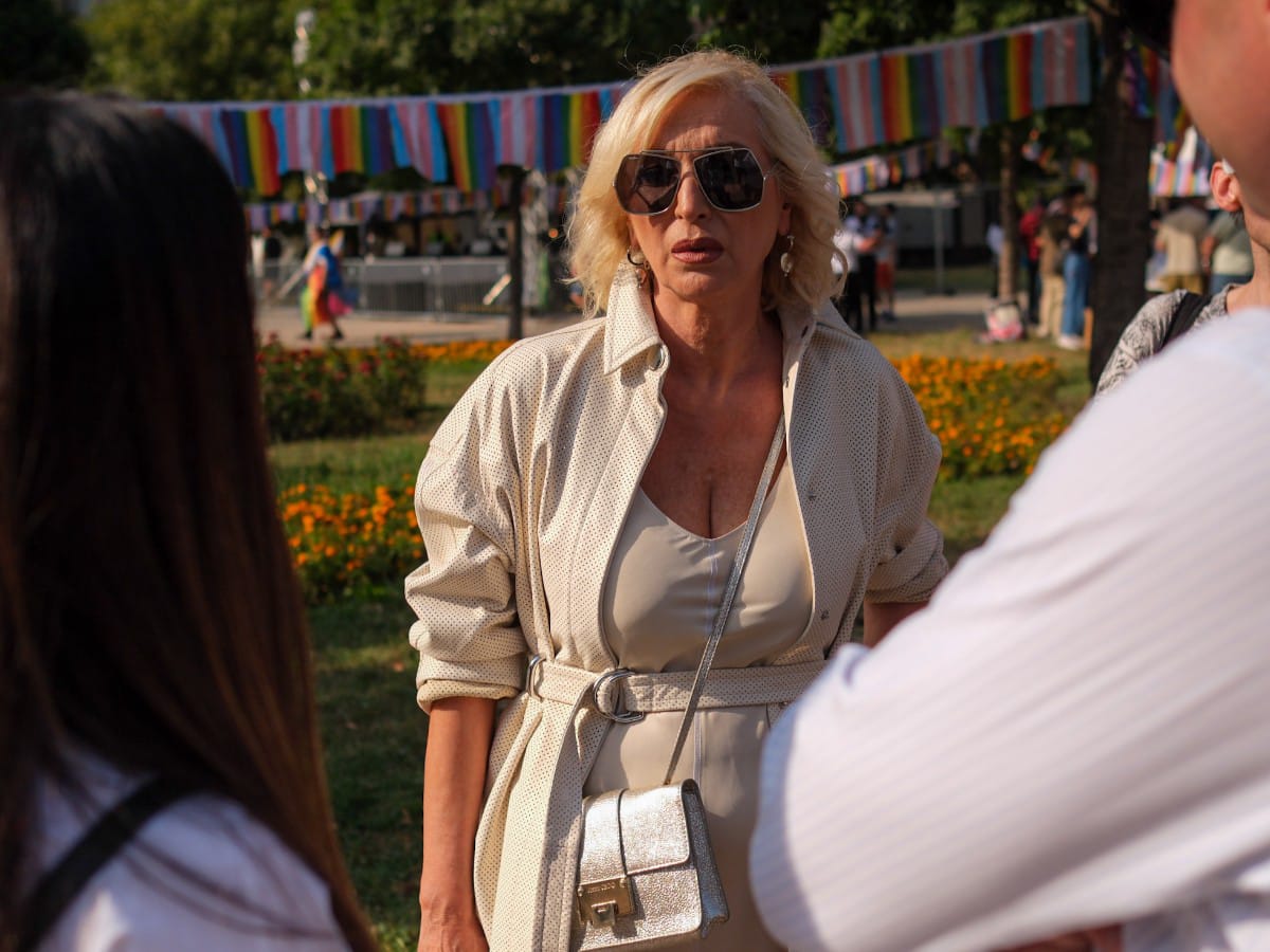 Parada ponosa 2025 - park Manjez okupljanje pred pocetak setnje (5).jpeg