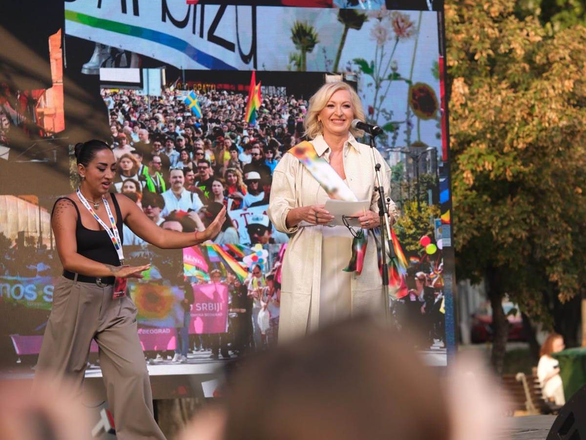 Zejna predala lentu Oliveri Kovacevic (1).jpg