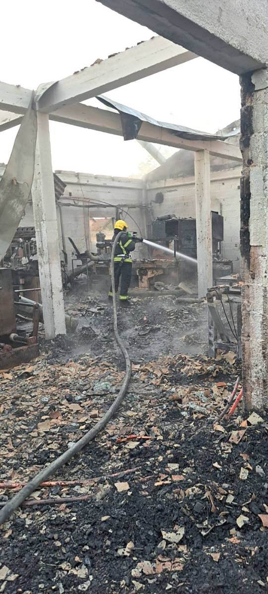 Požar u fabrici nameštaja kod Loznice (1).jpg