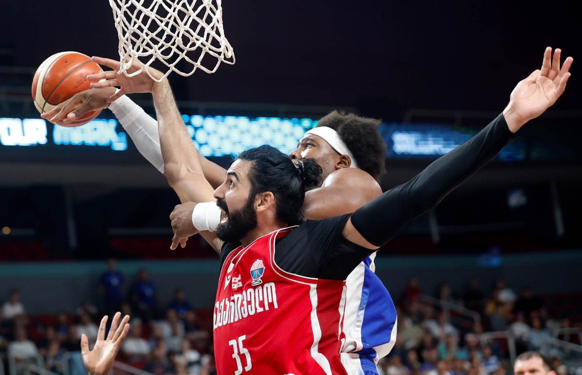 Goga Bitadze i Geršon Jabusele u duelu na Gruzija Francuska na Eurobasketu