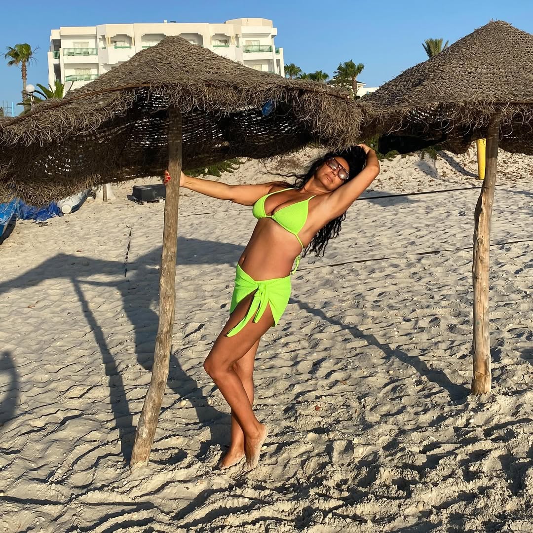 Nela Bijanić u kupaćem