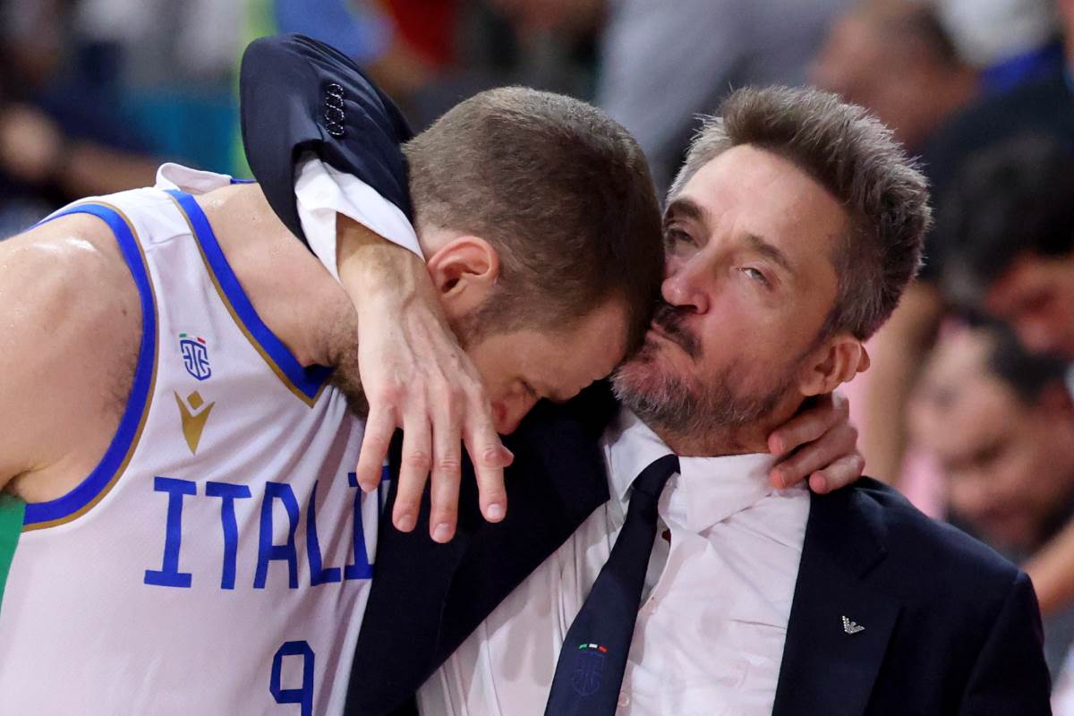 Đanmarko Poceko ljubi Nikola Melija na Eurobasketu