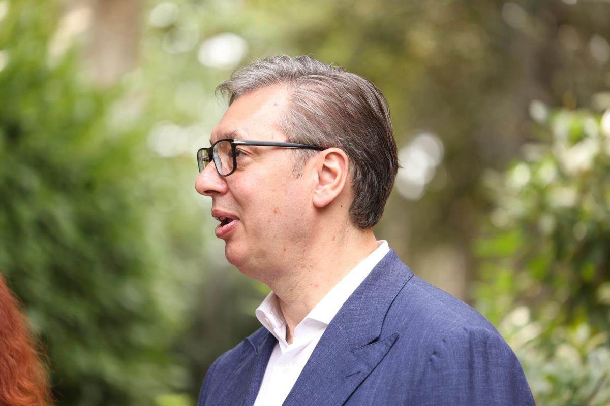 Vučić sa Lolitom Davidovič (2).jpg