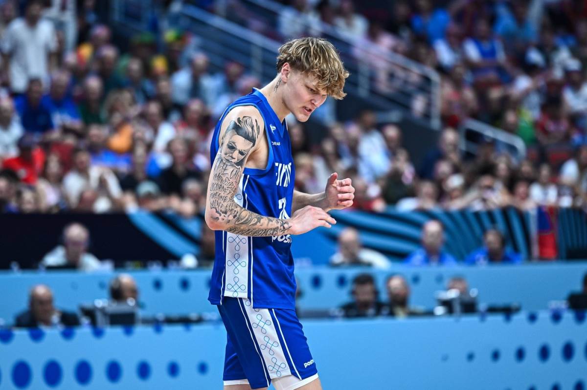 Mika Murinen na Eurobasketu u meču protiv Srbije