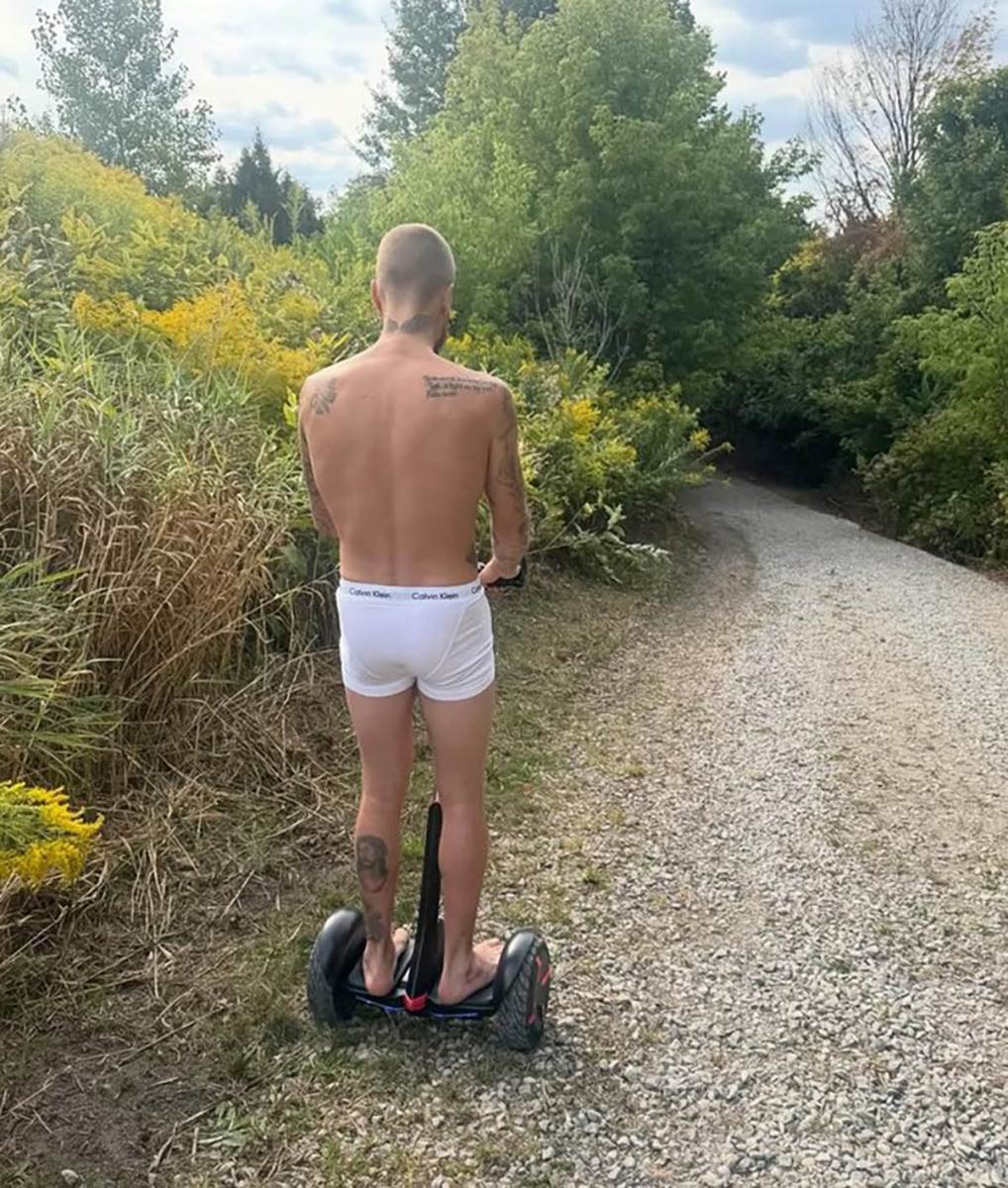 Džastin Biber Hejli Biber (2).jpg