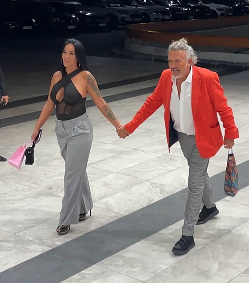 Dragan Marinković Maca sa suprugom (2).jpg