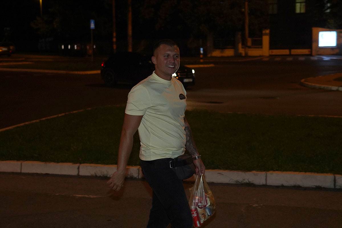 Isplivala prepiska Anite Stanojlović i Karića: Polomio se da smuva drugaricinu bivšu, a zamalo im kumovao