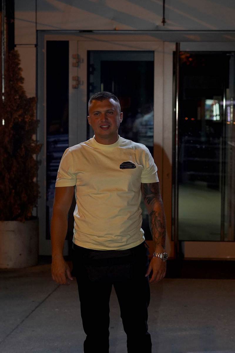 Isplivala prepiska Anite Stanojlović i Karića: Polomio se da smuva drugaricinu bivšu, a zamalo im kumovao