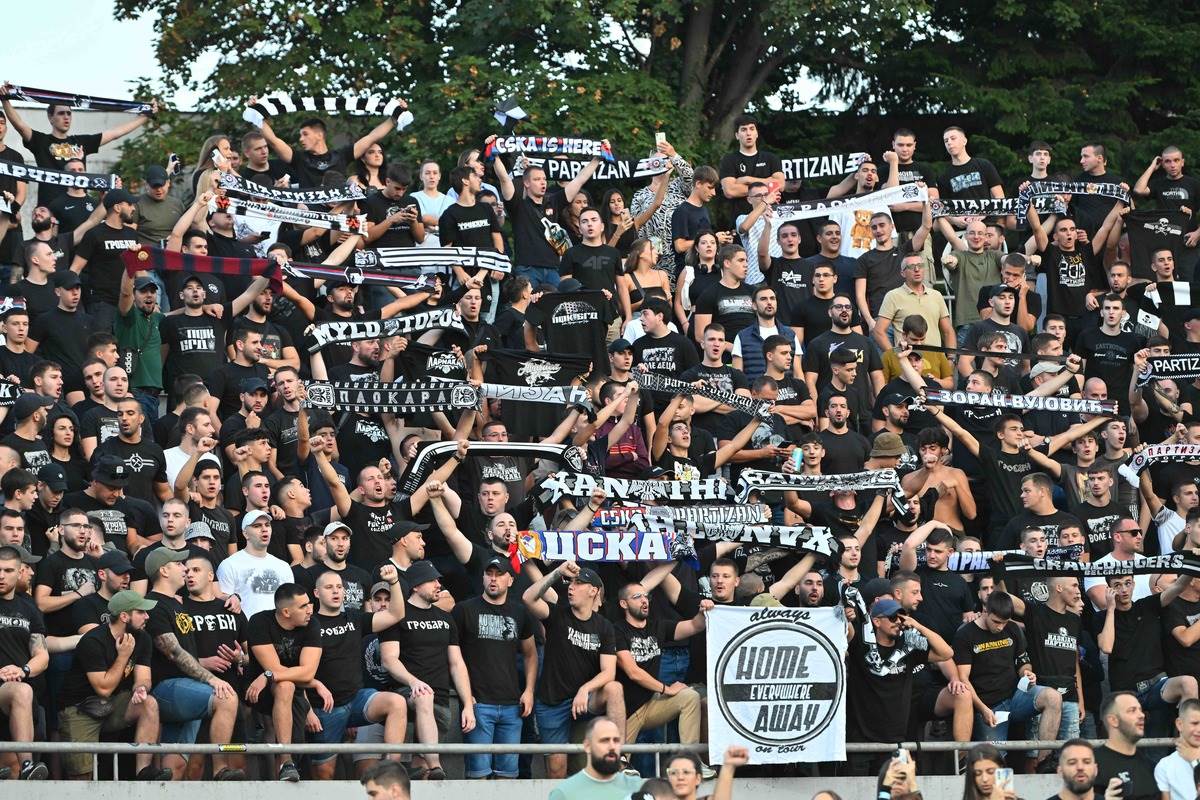 Navijači na Partizan - PAOK na Tašmajdanu