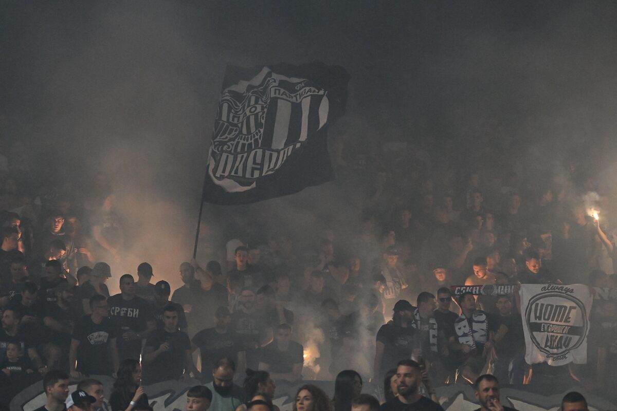 Grobari na Partizan PAOK