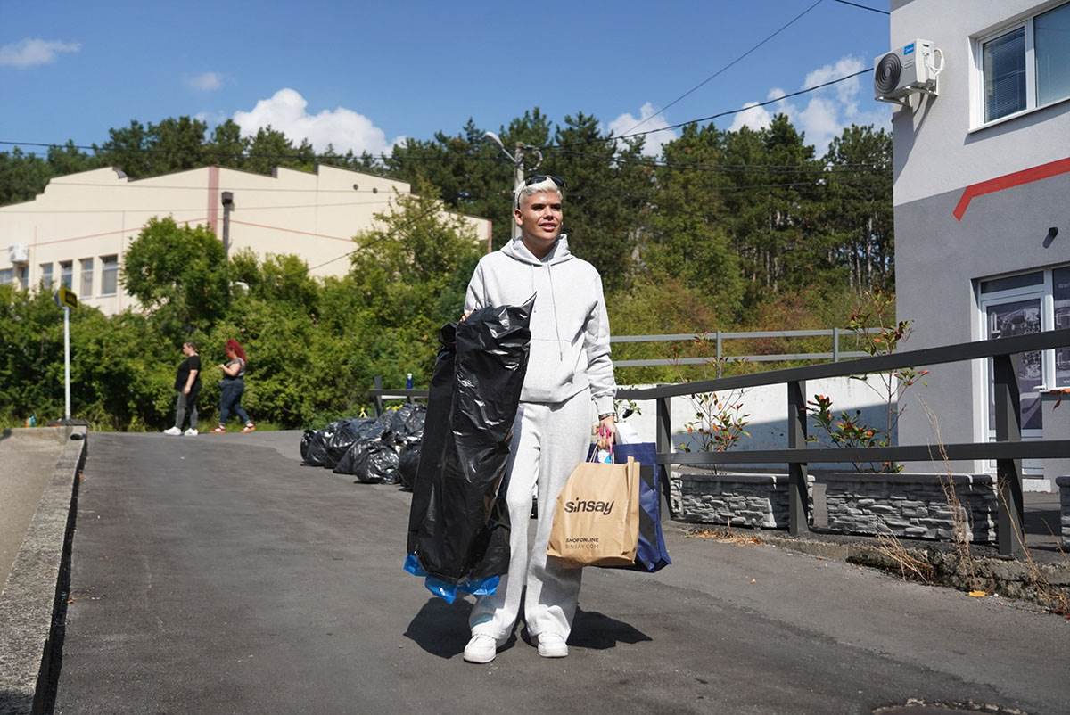 Ulazak tamičara u Elitu 9 (12).jpg