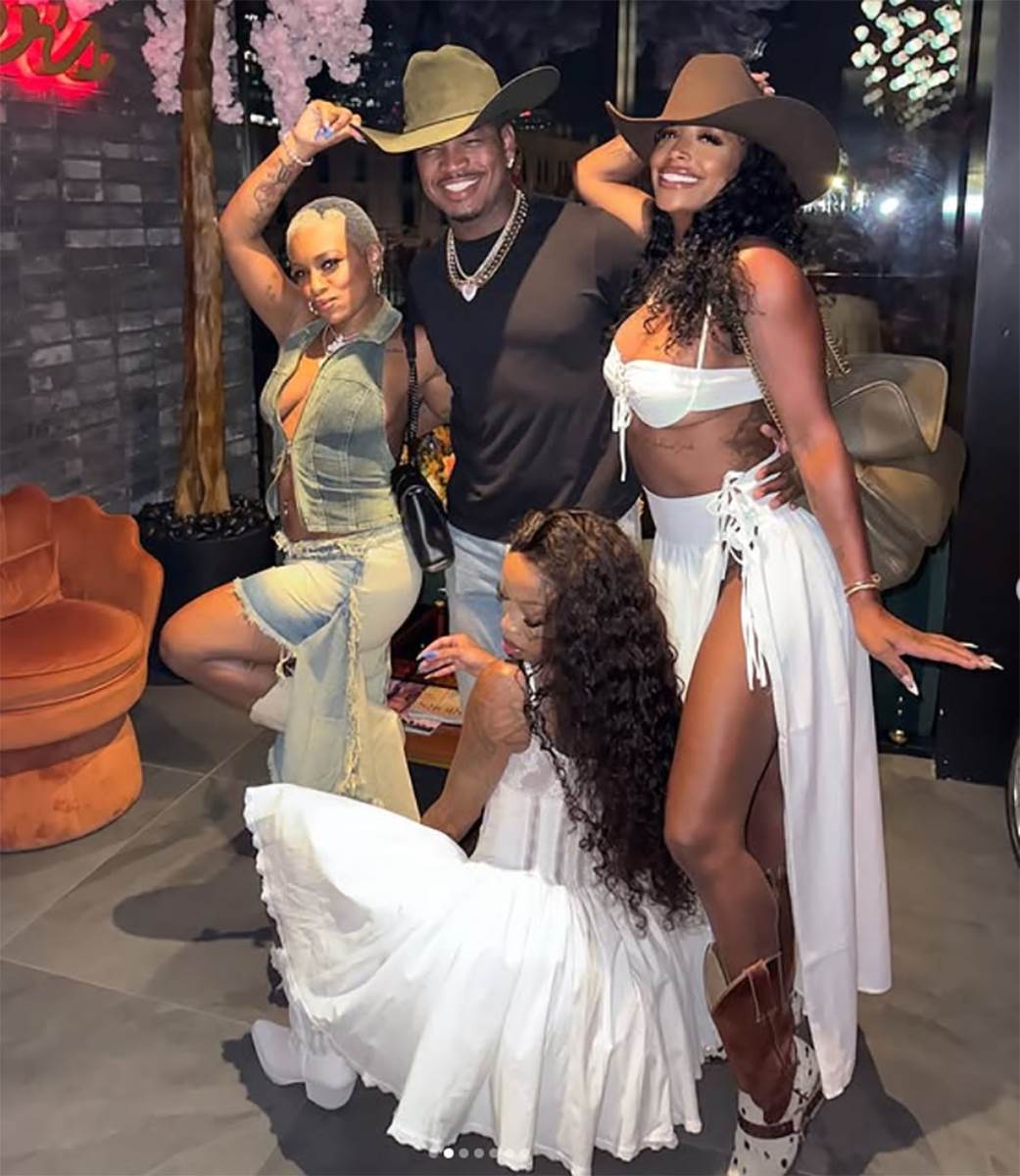 Ne Yo i devojke (7).jpg