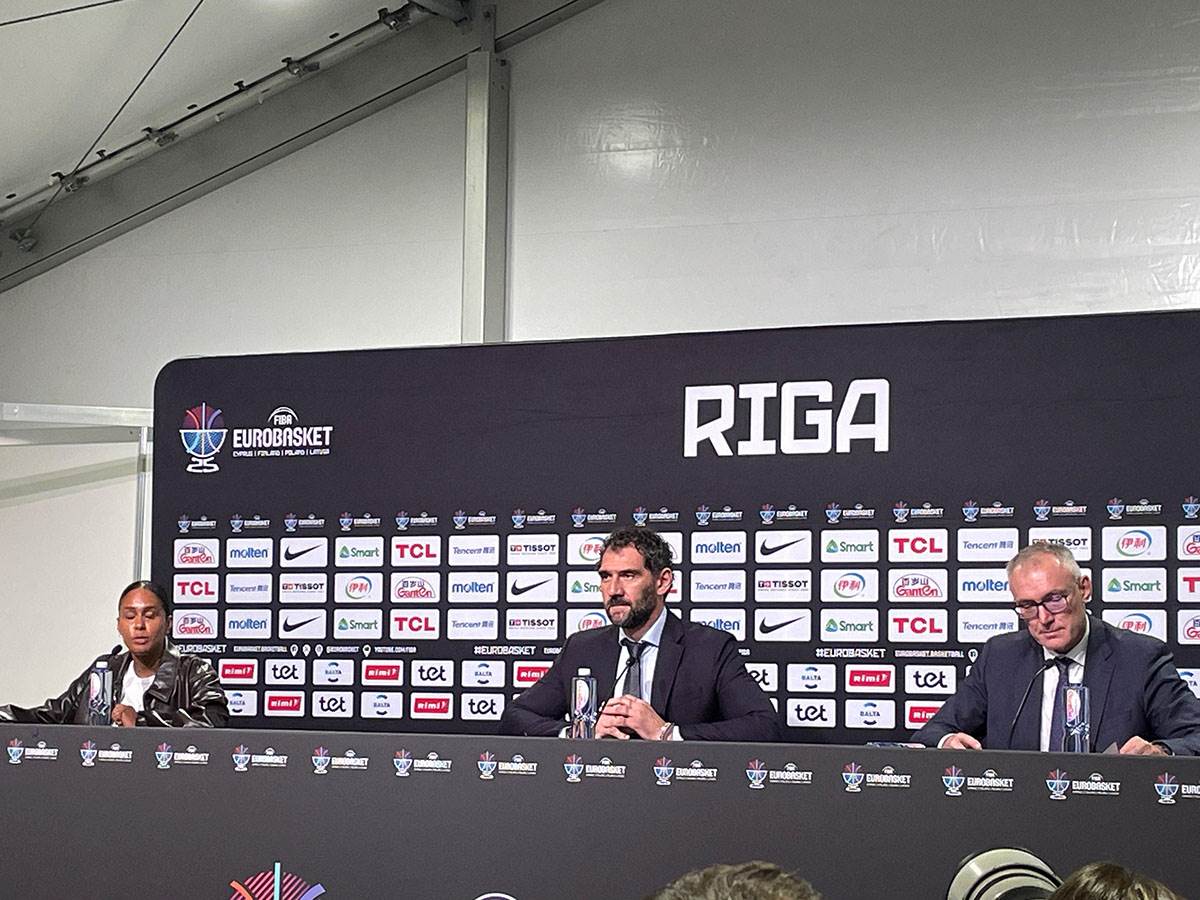 FIBA konferencija Garbahosa i Novak (5).jpg