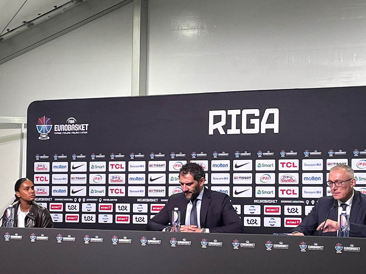 FIBA konferencija Garbahosa i Novak (1).jpg